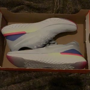 SOLD OUT!!! Nike Epic React Flyknit 2